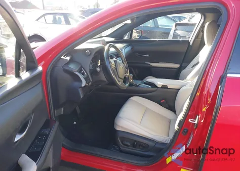 2020 Lexus Ux 200 z USA, uszkodzony, nr VIN JTHX3JBH6L2022283